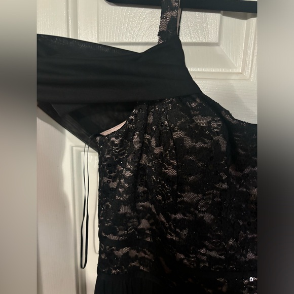 Black long dress - Picture 3 of 5